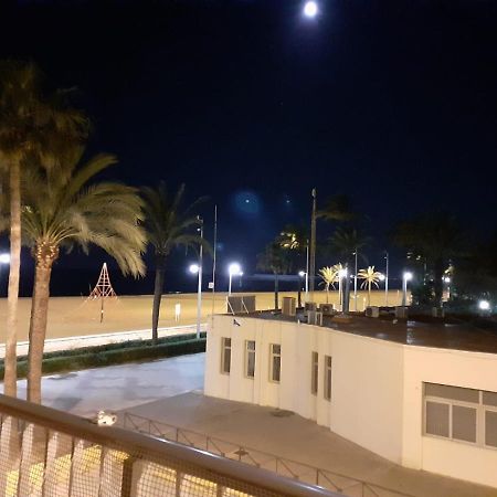 Apartamento A 10 Metros Del Mar كولرا المظهر الخارجي الصورة